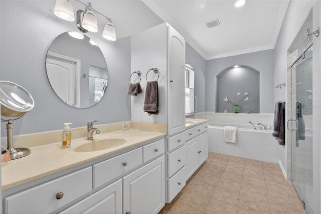 5421 SIR CHURCHILL DRIVE, Leesburg, FL 34748