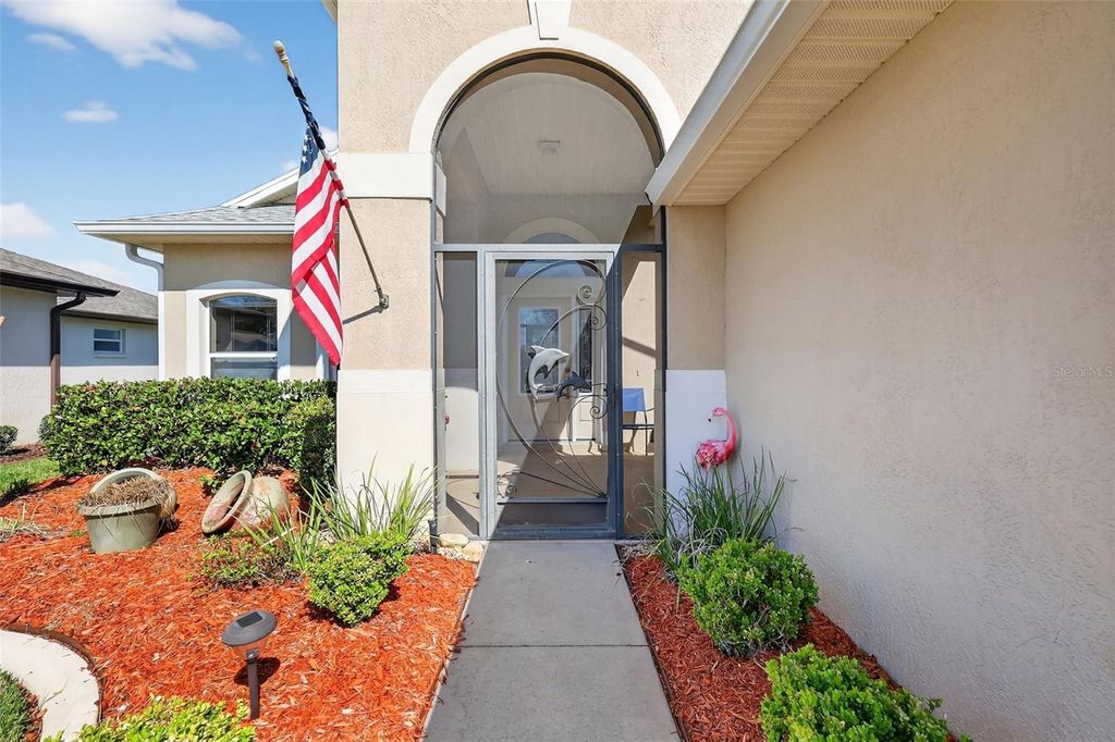 Image 12 of property listing at 5421 SIR CHURCHILL DRIVE, Leesburg, FL 34748