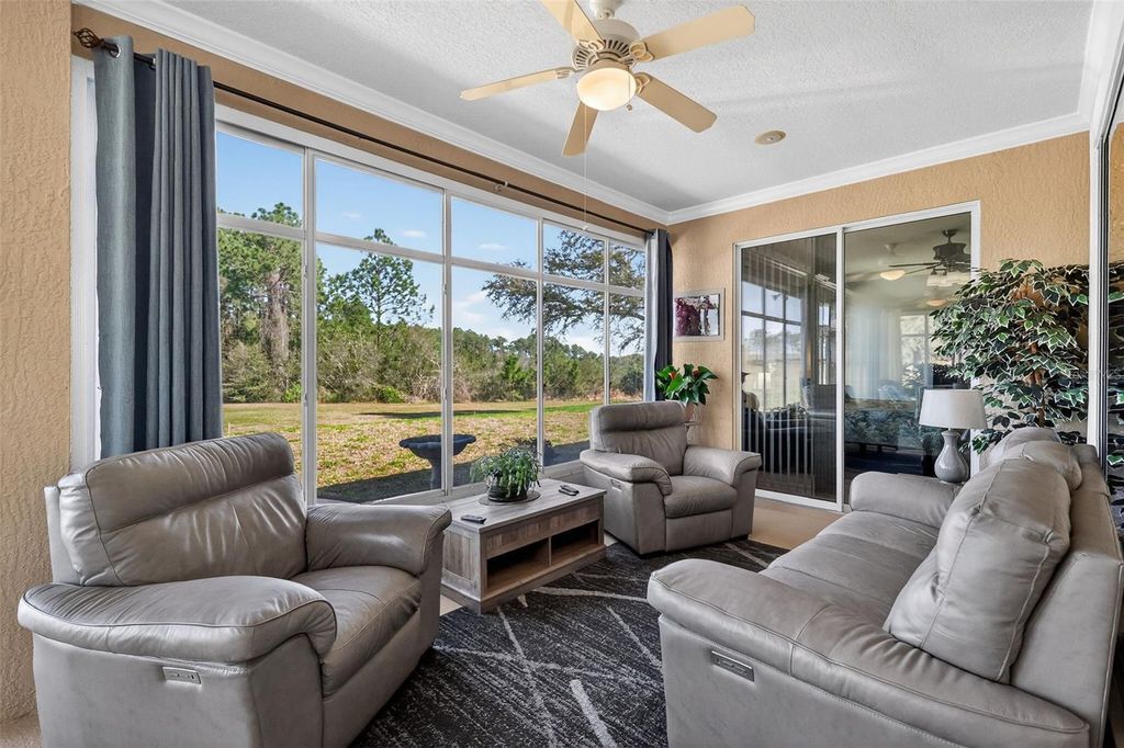 Image 41 of property listing at 5421 SIR CHURCHILL DRIVE, Leesburg, FL 34748