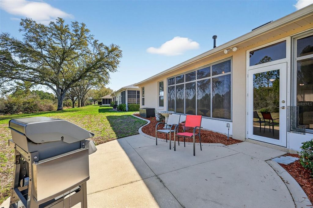 Image 47 of property listing at 5421 SIR CHURCHILL DRIVE, Leesburg, FL 34748