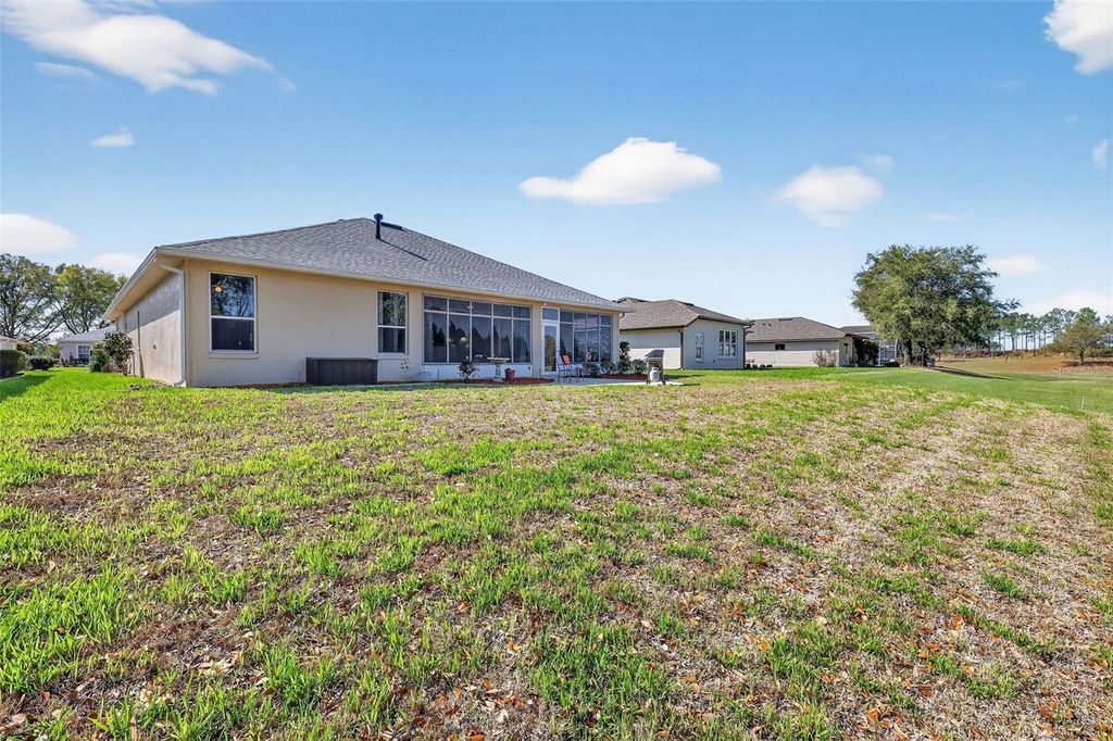 Image 53 of property listing at 5421 SIR CHURCHILL DRIVE, Leesburg, FL 34748