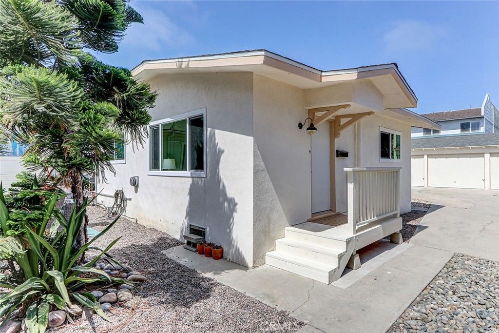 426 S Broadway A, Redondo Beach, CA 90277