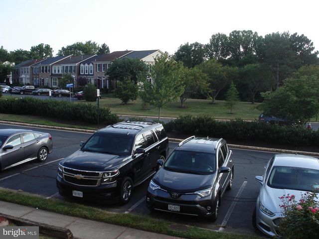 13234 GRAND JUNCTION DR, Fairfax, VA 22033