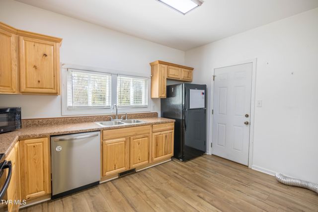 2200 Sunnyside Road, Greeneville, TN 37743