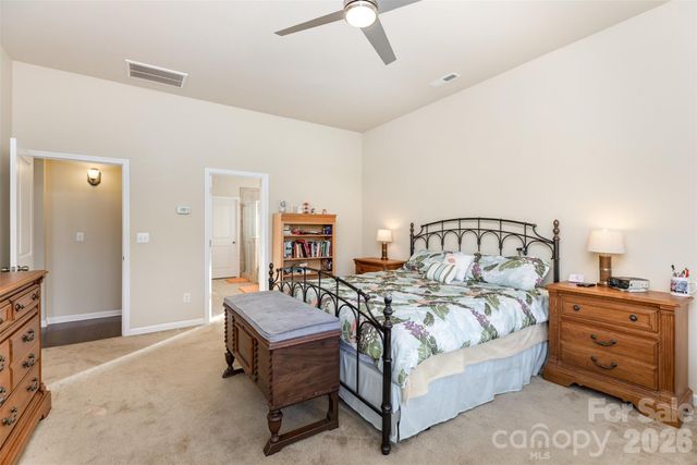 10585 Sweethaven Lane, Harrisburg, NC 28075