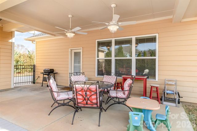 10585 Sweethaven Lane, Harrisburg, NC 28075