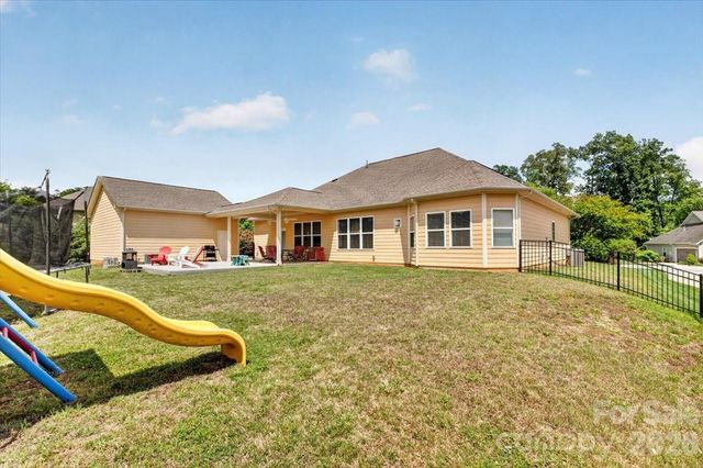 10585 Sweethaven Lane, Harrisburg, NC 28075