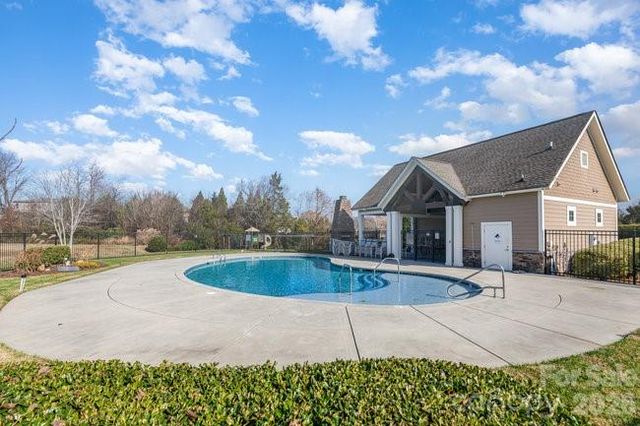 10585 Sweethaven Lane, Harrisburg, NC 28075
