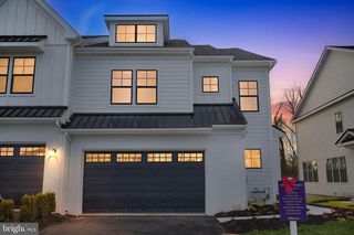 121 RIVER TRAIL CIRCLE #11, King Of Prussia, PA 19406