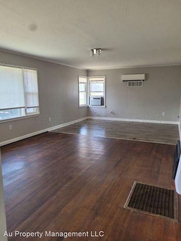 604 NW 6TH ST TULIA Street, Tulia, TX 79088