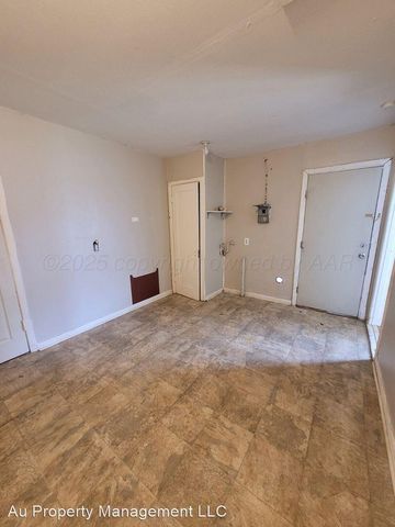 604 NW 6TH ST TULIA Street, Tulia, TX 79088