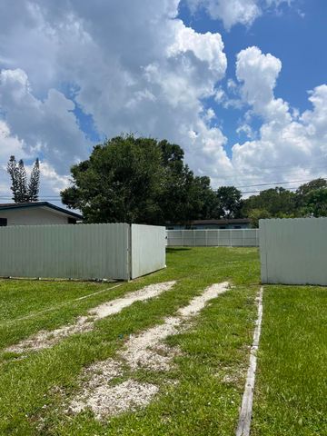 355 Johnston Street, Fort Pierce, FL 34982