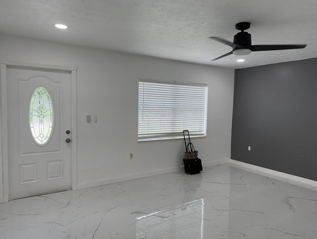 355 Johnston Street, Fort Pierce, FL 34982