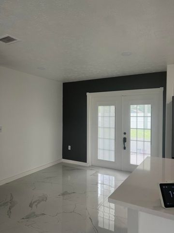 355 Johnston Street, Fort Pierce, FL 34982