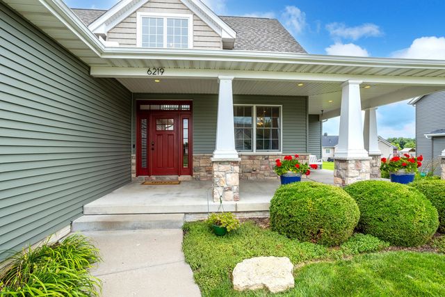 6219 Fillmore Street, Davenport, IA 52806