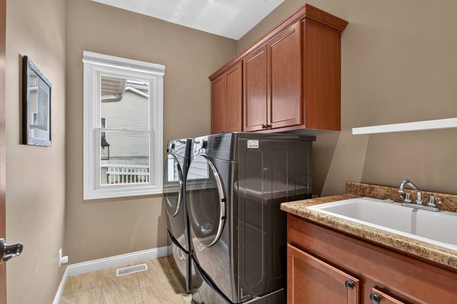 6219 Fillmore Street, Davenport, IA 52806