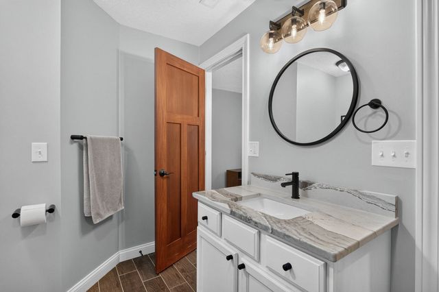 6219 Fillmore Street, Davenport, IA 52806