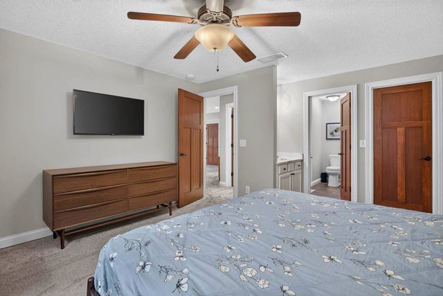 6219 Fillmore Street, Davenport, IA 52806