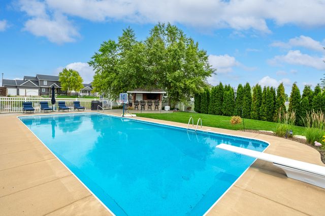 6219 Fillmore Street, Davenport, IA 52806