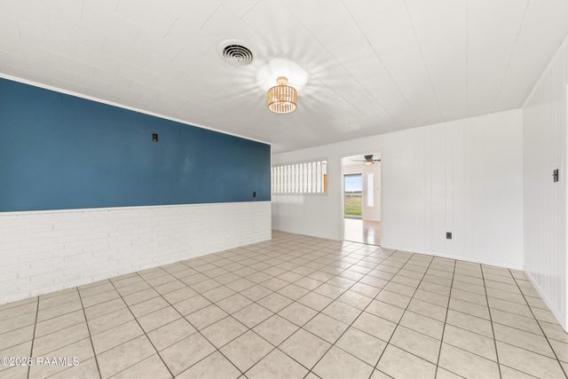 1221 Highway 104, Opelousas, LA 70570