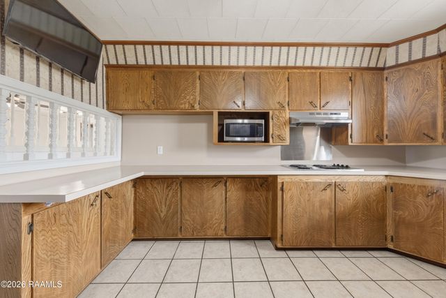 1221 Highway 104, Opelousas, LA 70570