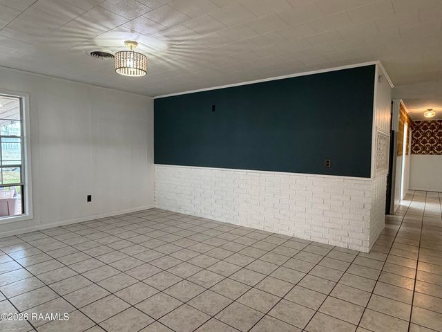 1221 Highway 104, Opelousas, LA 70570