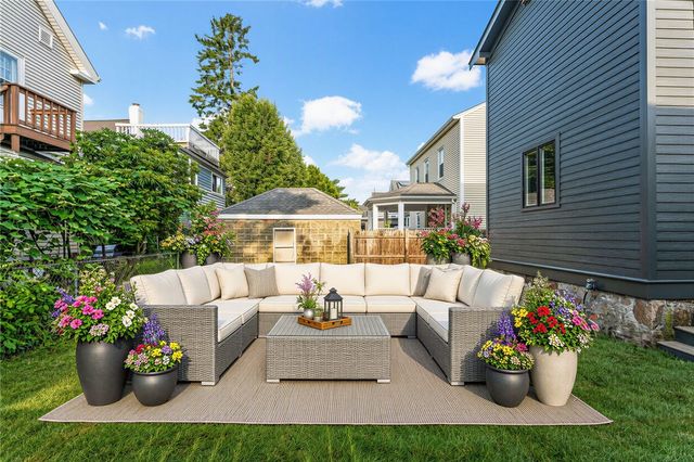 6 Potter Street, Newport, RI 02840