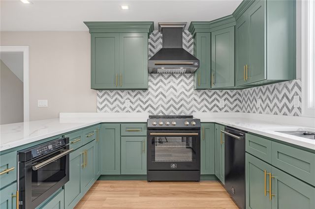 6 Potter Street, Newport, RI 02840