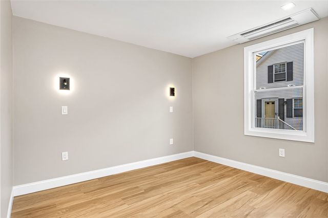 6 Potter Street, Newport, RI 02840