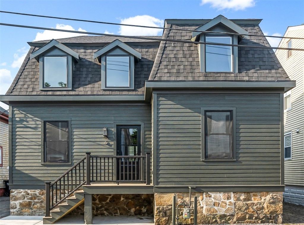 6 Potter Street, Newport, RI 02840