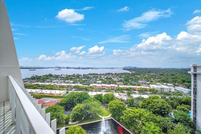 1000 Quayside Ter TS-10, Miami, FL 33138