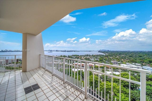 1000 Quayside Ter TS-10, Miami, FL 33138