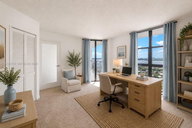 1000 Quayside Ter TS-10, Miami, FL 33138