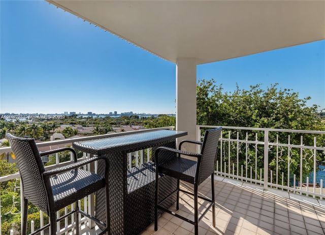1000 Quayside Ter TS-10, Miami, FL 33138
