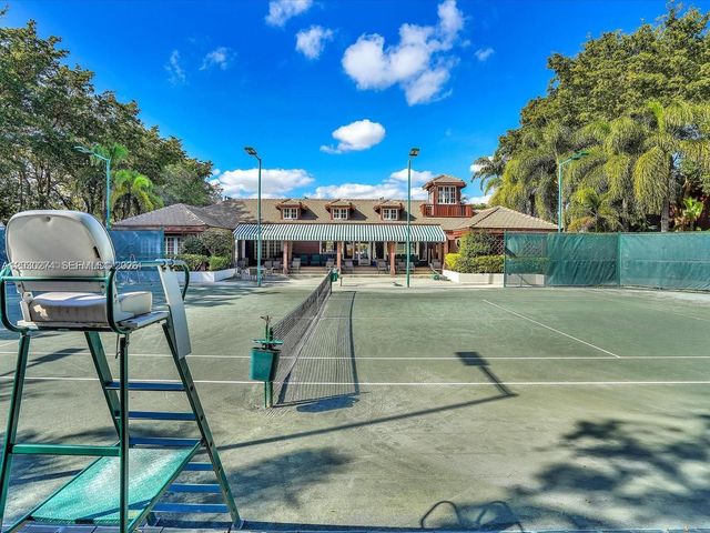 1000 Quayside Ter TS-10, Miami, FL 33138