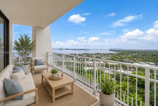 1000 Quayside Ter TS-10, Miami, FL 33138