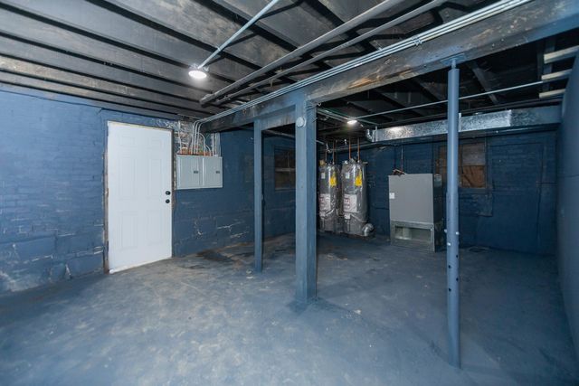 3902 W Fillmore Street, Chicago, IL 60624
