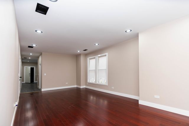 3902 W Fillmore Street, Chicago, IL 60624