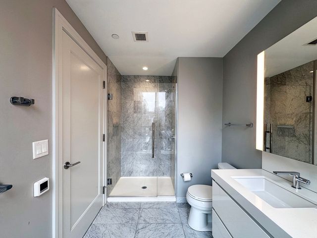 135 Seaport Boulevard 1705, Boston, MA 02210