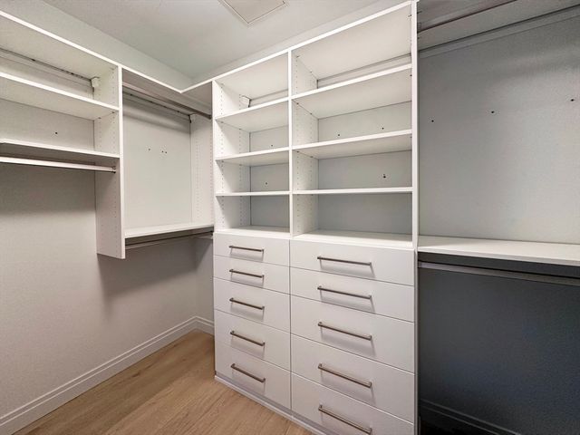 135 Seaport Boulevard 1705, Boston, MA 02210