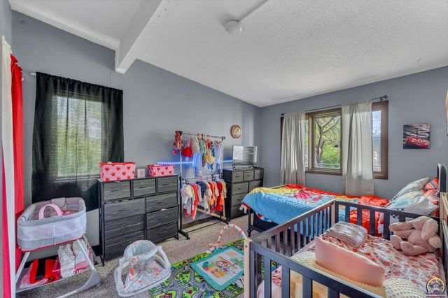 2921 SW Atwood AVE, Topeka, KS 66614