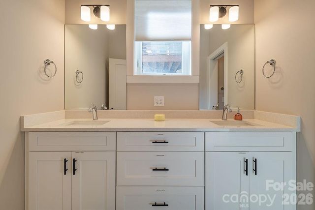 21 Orrinel Way, Asheville, NC 28806