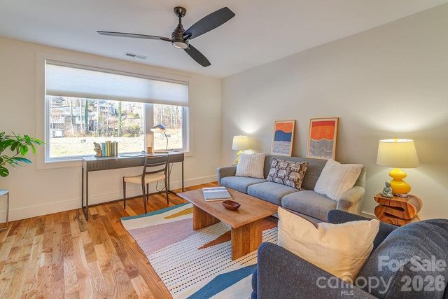 21 Orrinel Way, Asheville, NC 28806