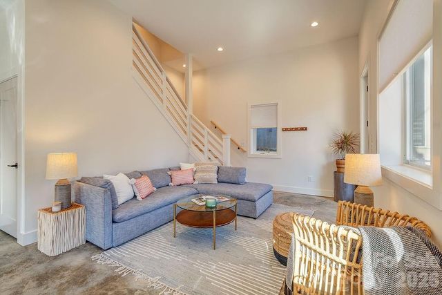 21 Orrinel Way, Asheville, NC 28806