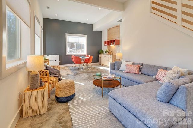 21 Orrinel Way, Asheville, NC 28806