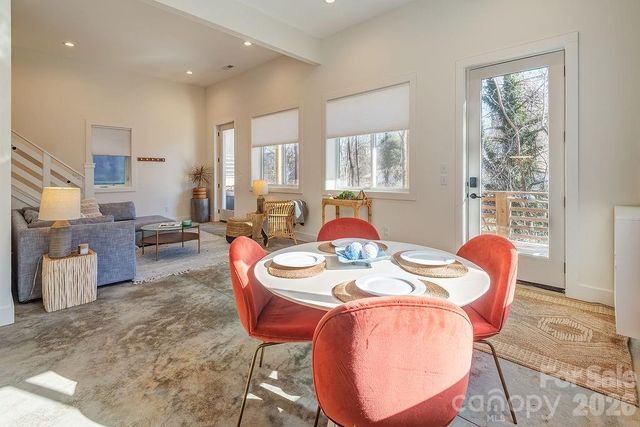 21 Orrinel Way, Asheville, NC 28806