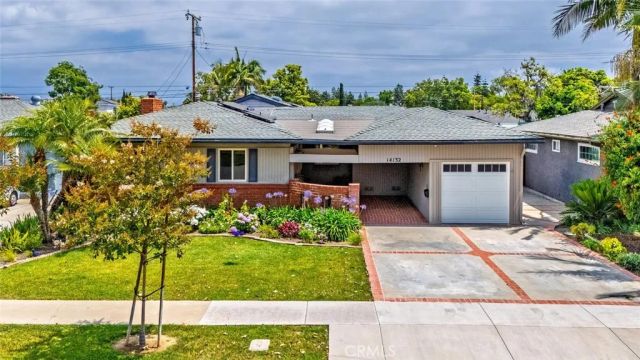 14132 Carfax, Tustin, CA 92780