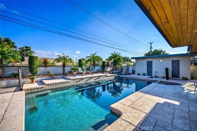 14132 Carfax, Tustin, CA 92780
