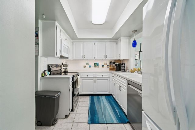 9026 GOLDEN HORSESHOE DRIVE, Seminole, FL 33777