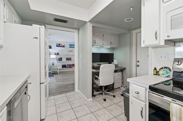 9026 GOLDEN HORSESHOE DRIVE, Seminole, FL 33777